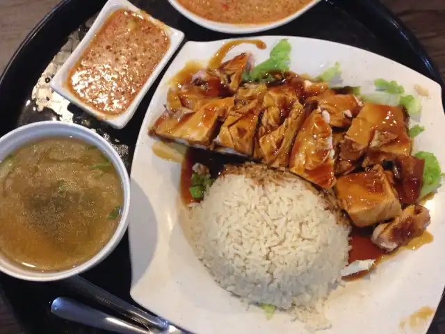 Nasi Ayam Kak Mala @ Temerloh Mall Food Photo 1