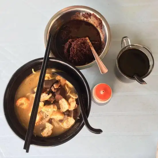 Lorong Seratus Tahun Curry Mee Food Photo 1