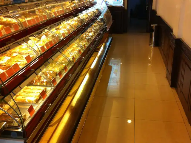 Gambar Makanan Holland Bakery 20