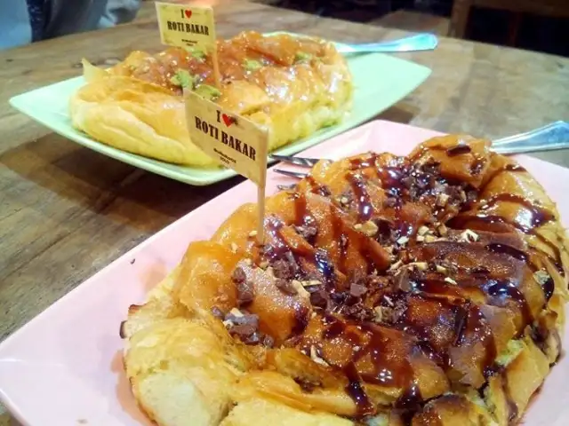 Gambar Makanan Roti Bakar Gula Batu 11