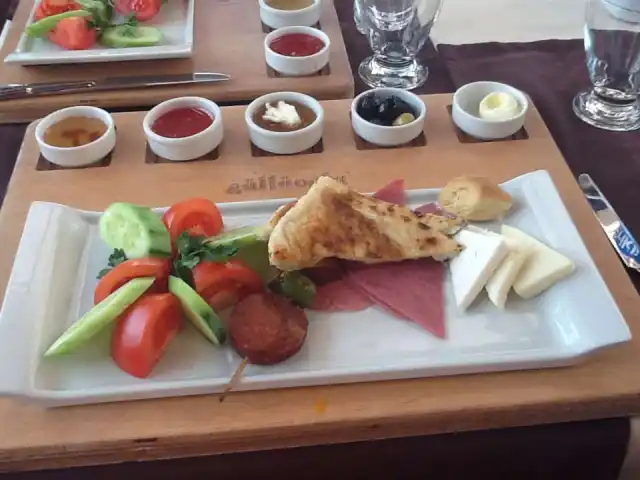 Güllüoğlu - Nejat Güllü'nin yemek ve ambiyans fotoğrafları 28