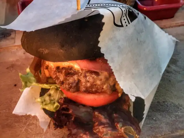 Burger Sound Grill Steaks'nin yemek ve ambiyans fotoğrafları 3