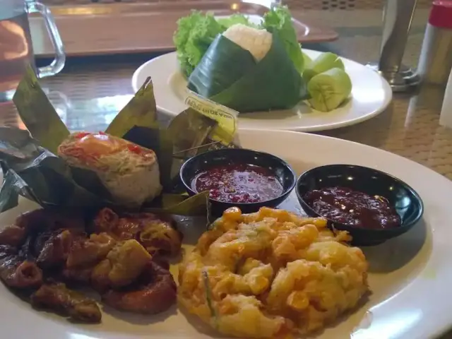 Gambar Makanan Warung Nasi Ampera 12