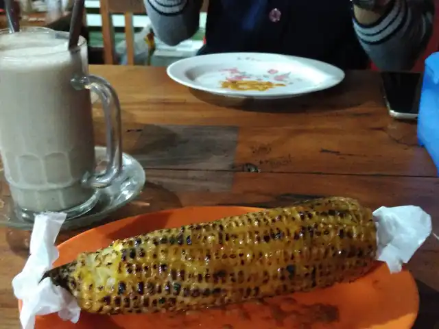 Gambar Makanan Jagung Bakar & STMJ Tawangmangu 6