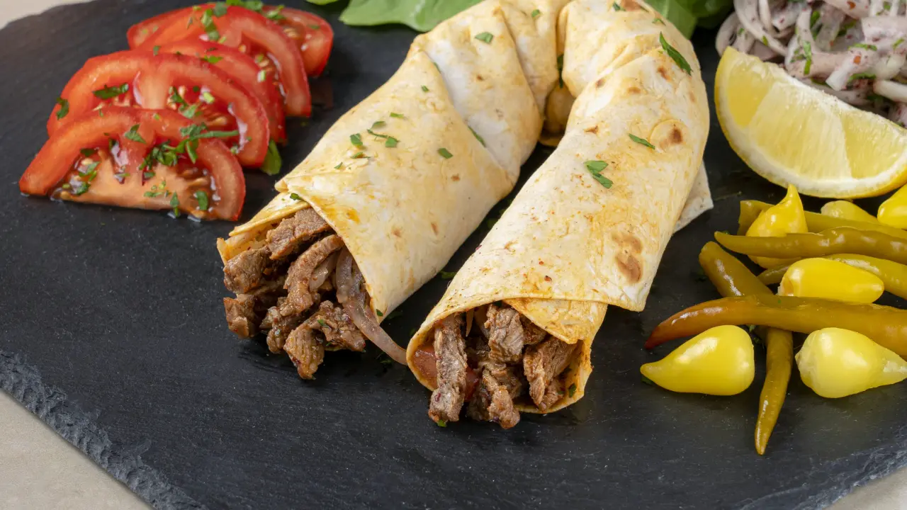 Şadırvan Tantuni & Döner