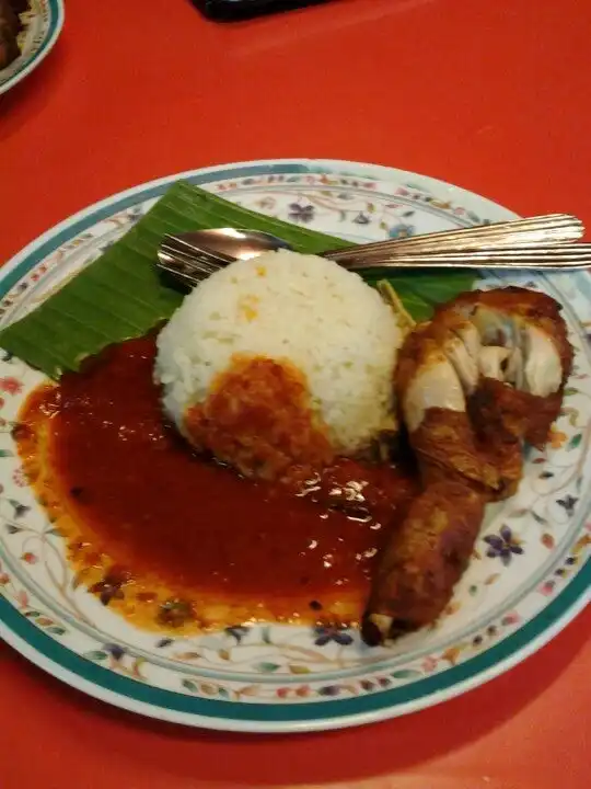 Nasi Lemak Ayam Goreng Panas, Taman Tenaga, Cheras. Food Photo 12