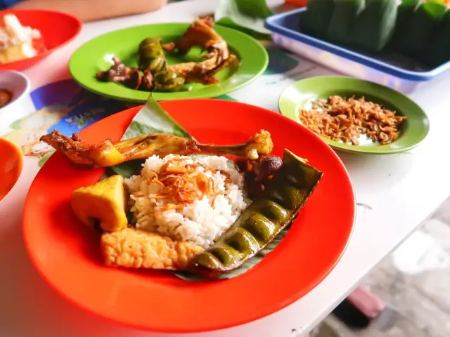 Gambar Makanan Nasi Uduk Kebon Kacang Puas Hati ibu Tati 13