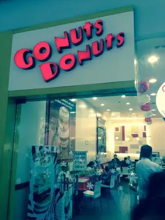 Go Nuts Donuts Food Photo 2