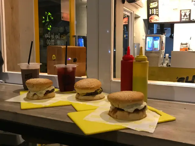 Gambar Makanan Hits Burger 1