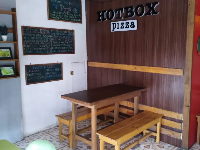 Hotbox Pizza Food Photo 2