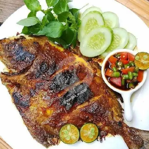 Gambar Makanan Ikan Bakar Madu Amak Ibra, Sebelum Pertigaan Pie Susu 9