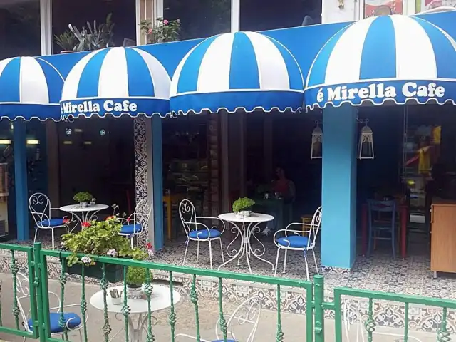 E Mirella Cafe'nin yemek ve ambiyans fotoğrafları 2