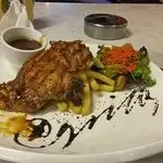 @Grills De Cafe Restaurant Food Photo 7