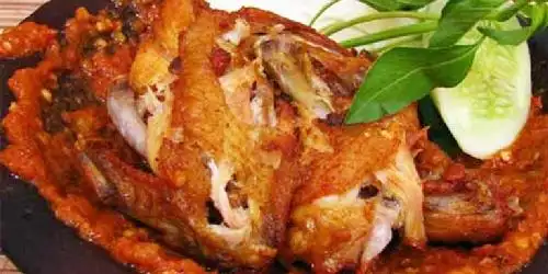 Ayam Penyet Dan Ayam Bakar Bang Aje, Komp. Auri Jaladhapura
