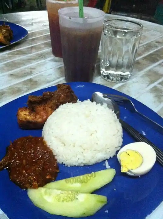 Nasi Lemak & Roti Bakar Kg. Sireh Food Photo 11