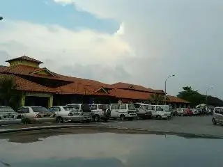 Kompleks Niaga Benteng Peserai