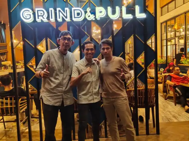 Gambar Makanan Grind & Pull 16