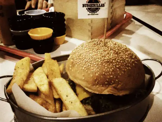 Burgerillas'nin yemek ve ambiyans fotoğrafları 40