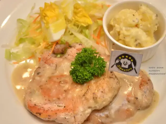 Wings Musicafe Food Photo 9