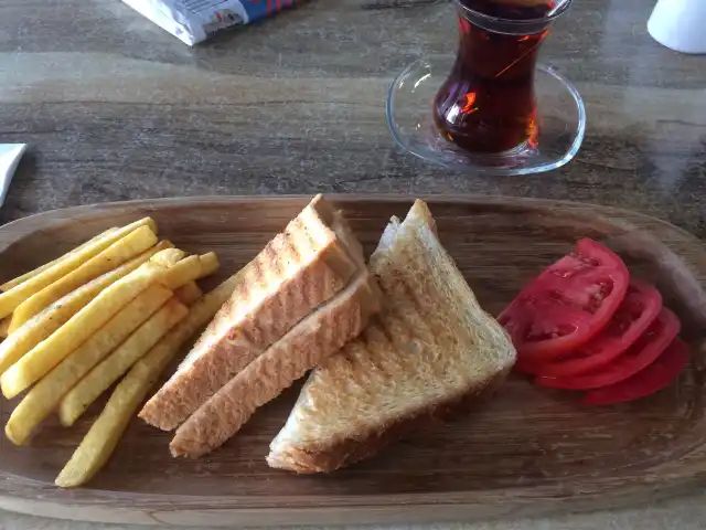 Cadde Biz Cafe & Restaurant'nin yemek ve ambiyans fotoğrafları 2