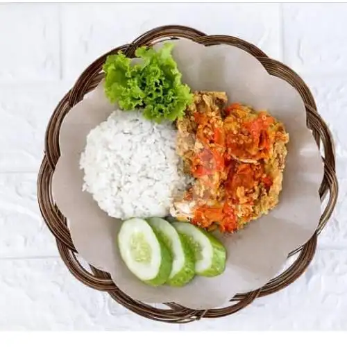 Gambar Makanan Ayam Geprek Mantu, Ciputat 6