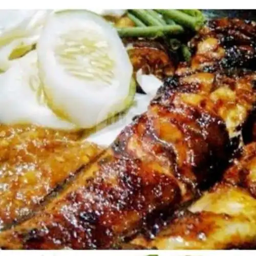 Gambar Makanan Ayam Penyet Cabe Ijo Ibu Jiyah 90, Sentiong 14