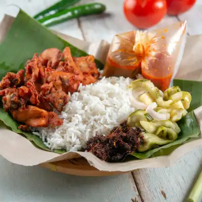 Nasi Kukus Ayam Berempah Telok Mas