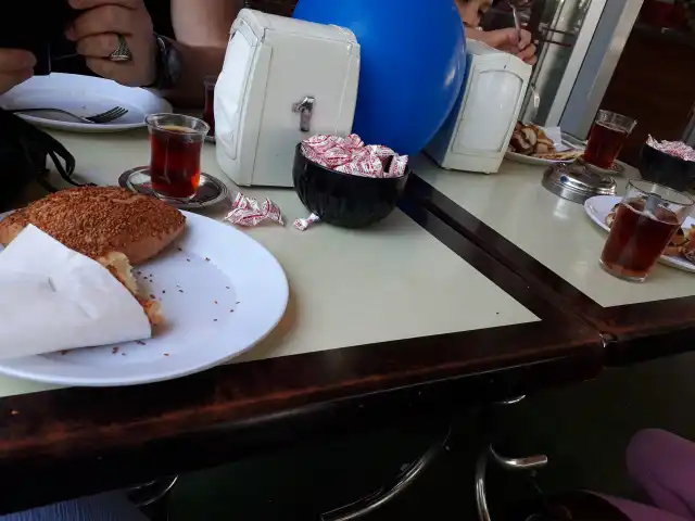 Tarihi Karaköy Börekçisi'nin yemek ve ambiyans fotoğrafları 2