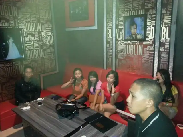 Gambar Makanan Ahmad Dhani's Masterpiece Family Karaoke 10