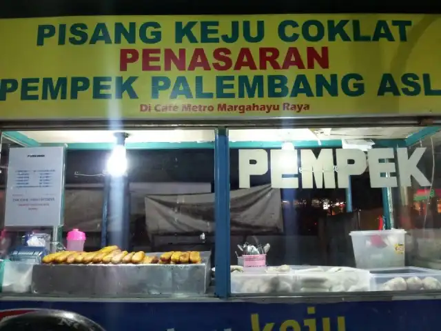 Gambar Makanan pisang keju coklat penasaran depan kfc metro 3