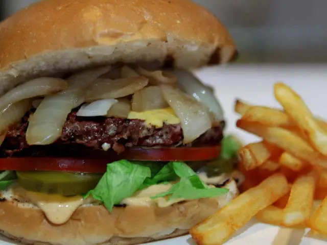 Big Tom's Charbroiled Burger Food Photo 8