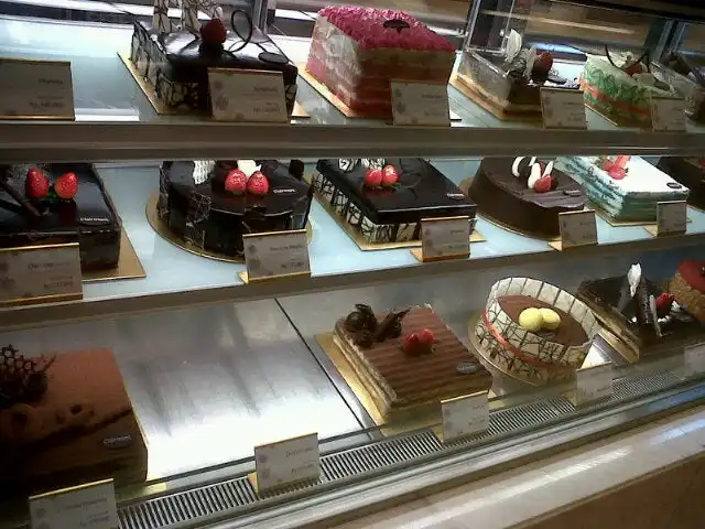 Gambar Makanan Clairmont Patisserie 9