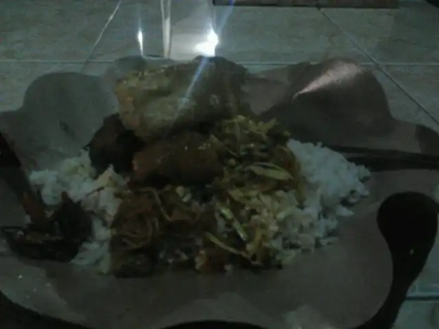 Gambar Makanan Warung Nasi Be Genyol 5