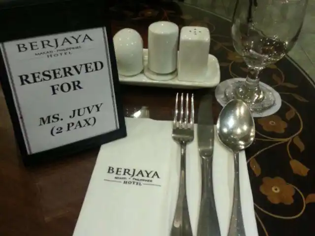 El Prado - Berjaya Makati Hotel Food Photo 17