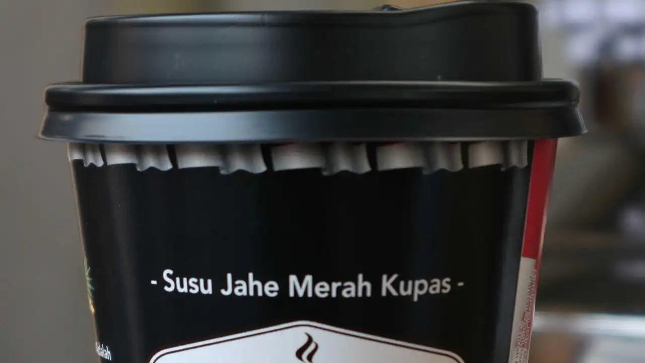 Susu Jahe Merah Kupas, Praja Dalam K