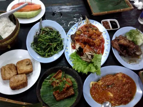 Gambar Makanan Ayam Bakar Wong Solo 20