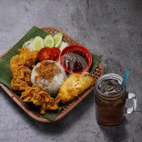 Gambar Makanan Cafe N Resto Seleb, Sukahati 16