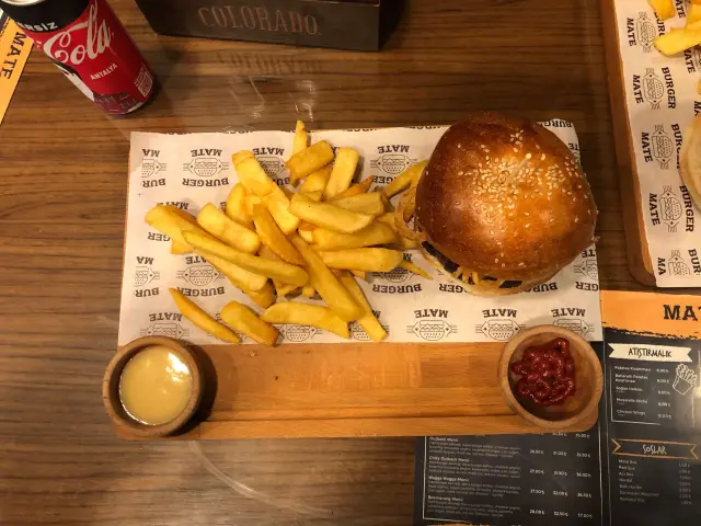 Burger Mate'nin yemek ve ambiyans fotoğrafları 14