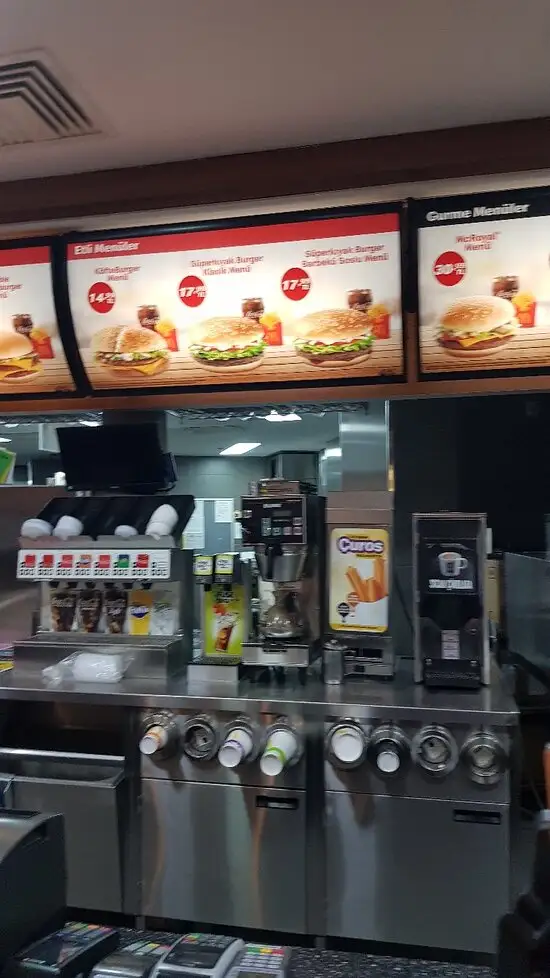 McDonald's'nin yemek ve ambiyans fotoğrafları 23
