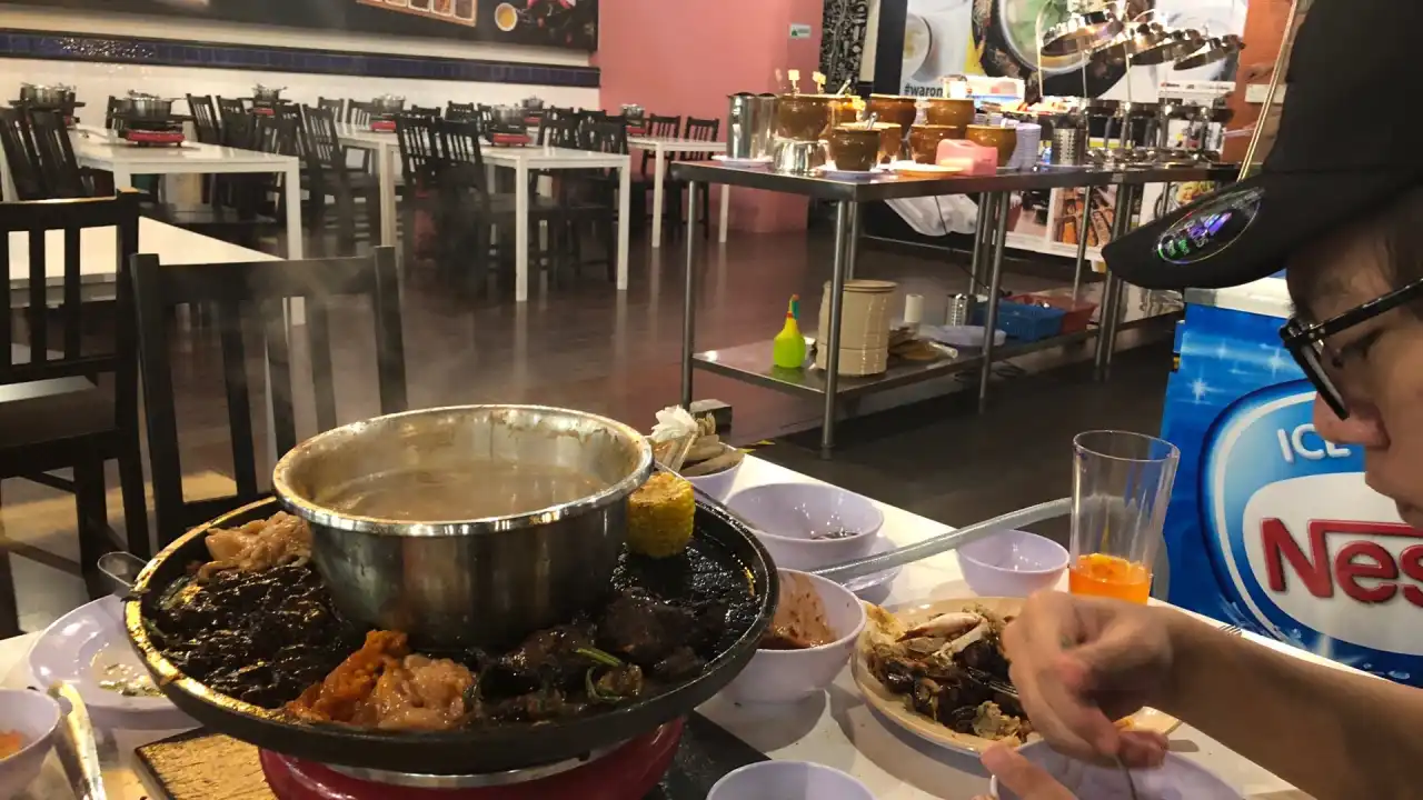 Hot Pot King Steamboat & Grill