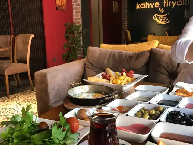 Kahve Tiryakisi'nin yemek ve ambiyans fotoğrafları 9