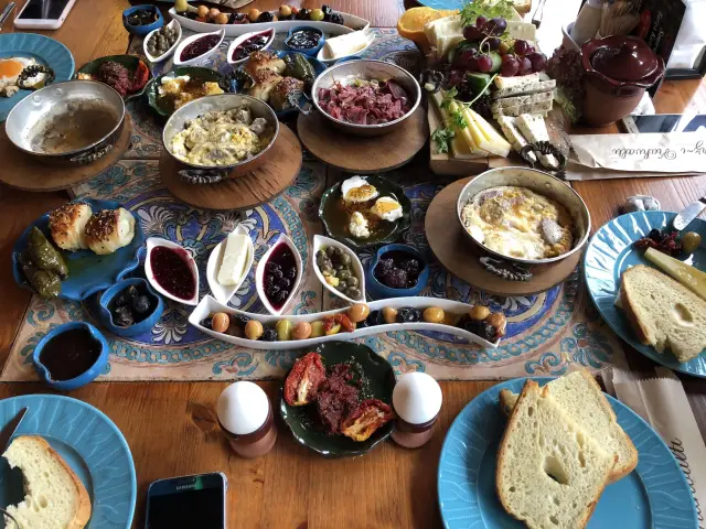 Ayanoğlu Tarz-i Kahvaltı'nin yemek ve ambiyans fotoğrafları 8