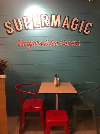 Super Magic Burgers & Ice Cream Food Photo 8