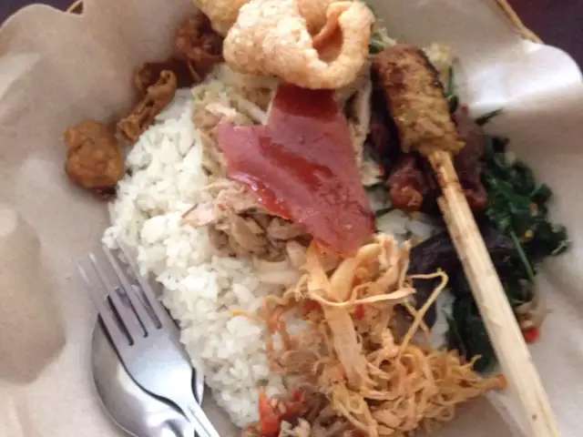 Gambar Makanan Warung Babi Guling Bu Made 8