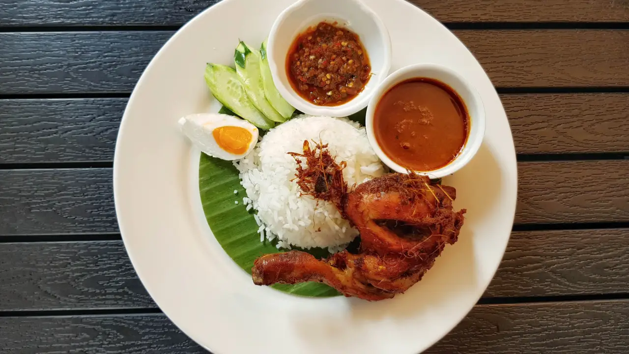 Suzaliana Nasi Kukus