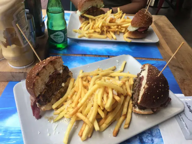 Burgerhood'nin yemek ve ambiyans fotoğrafları 15