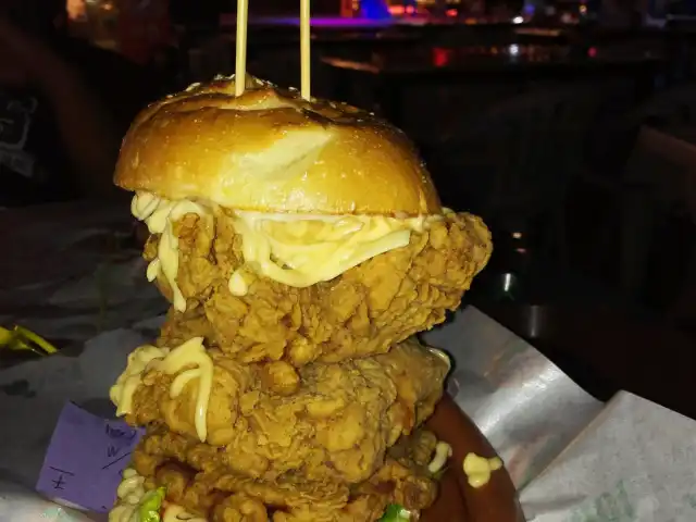 Burger Bakar Kaw Kaw Food Photo 2