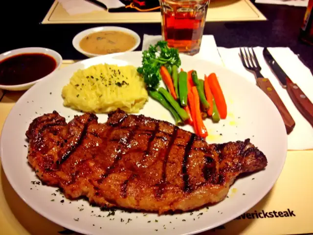 Gambar Makanan Maverick Steak House 8