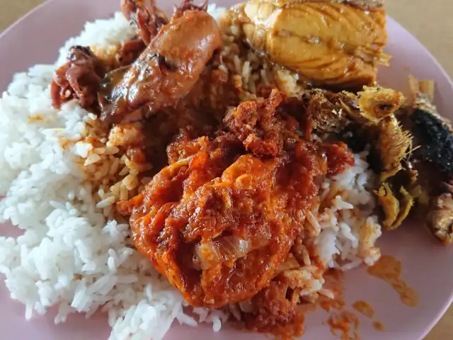 Pak Mail - Gulai Ikan Pari & Bawal Food Photo 15