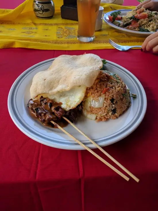 Gambar Makanan Petanu River Restaurant 5